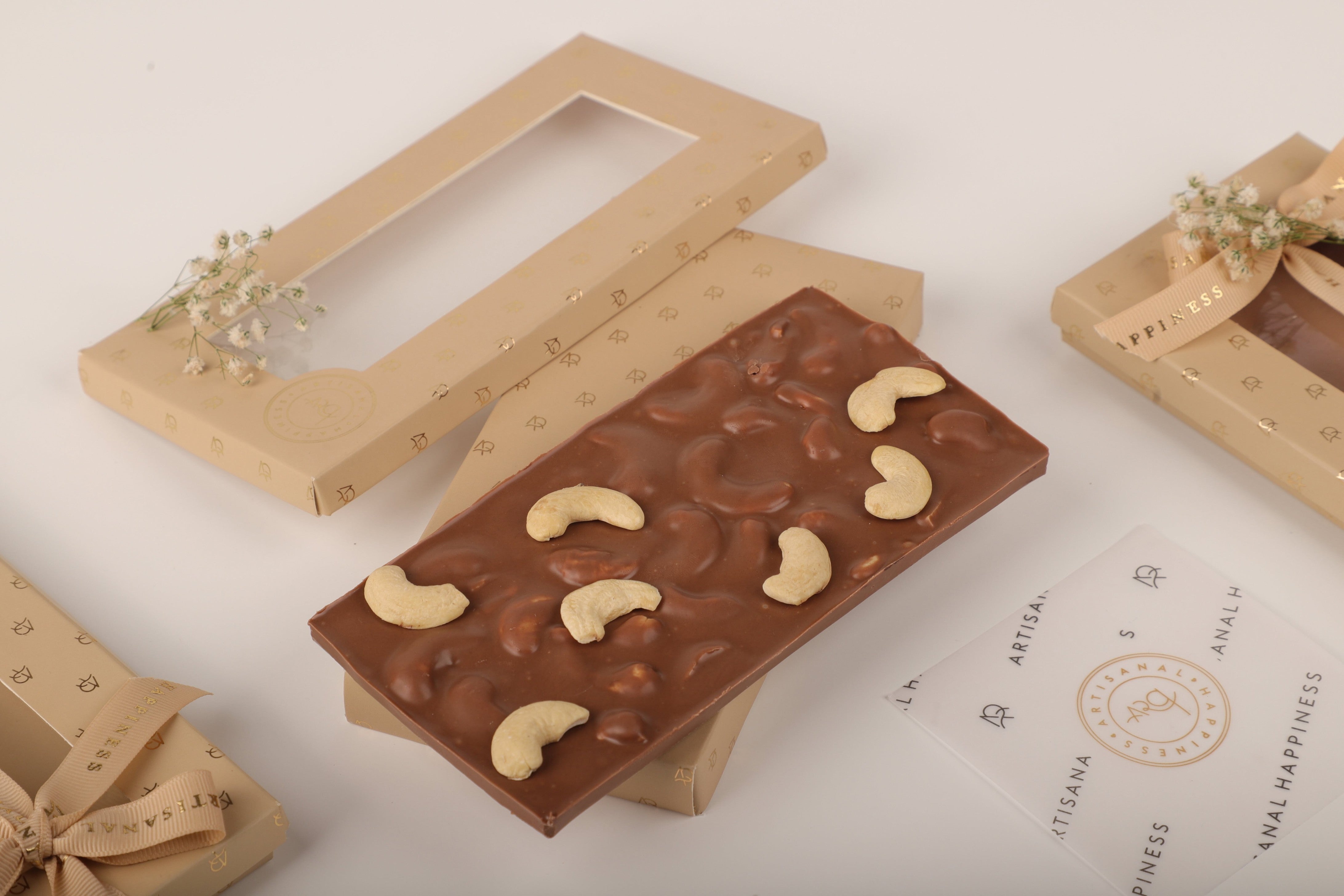 Cashew & Milk Chocolate Bar