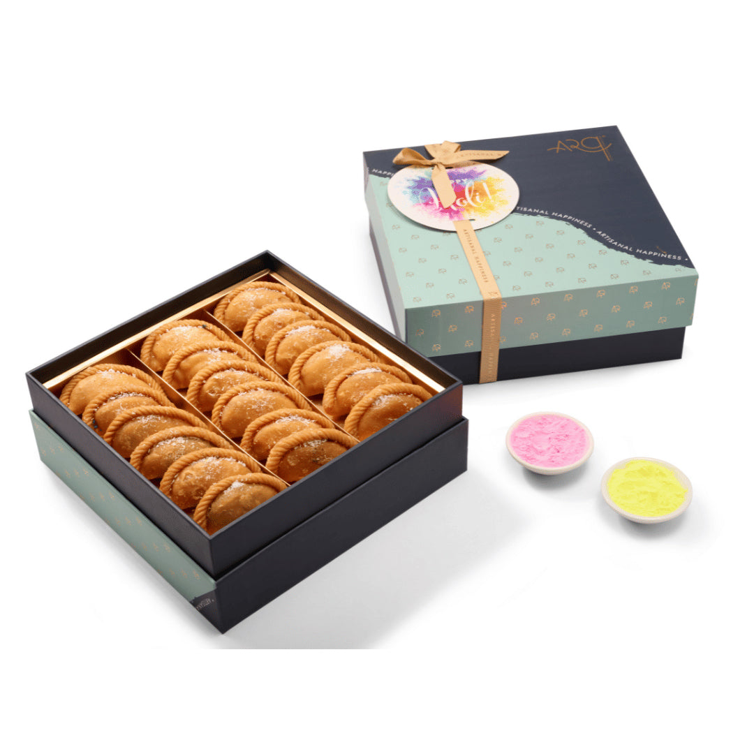 Coconut Gujia Box (18 pieces)