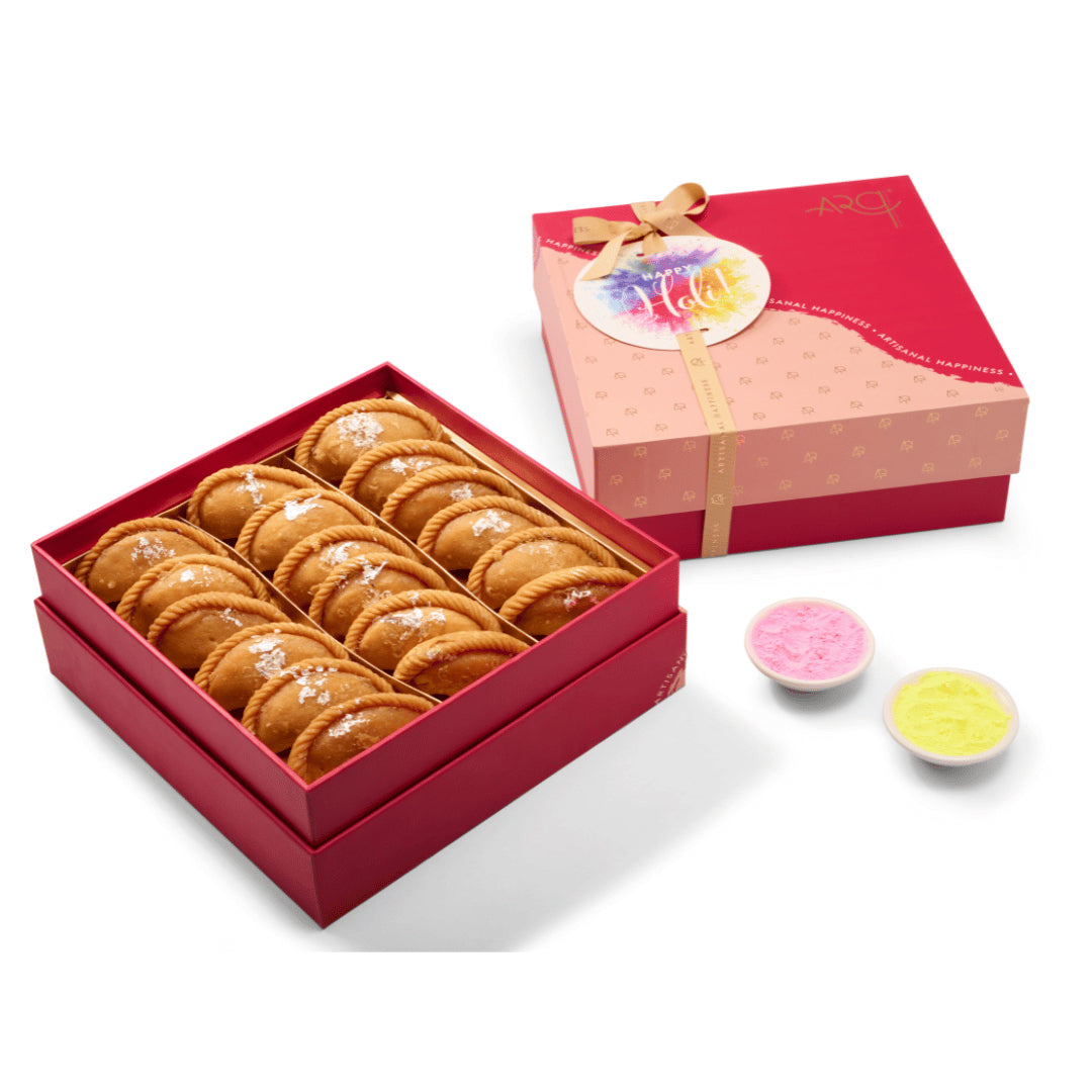 Classic Mawa Gujia Box (18 pieces)