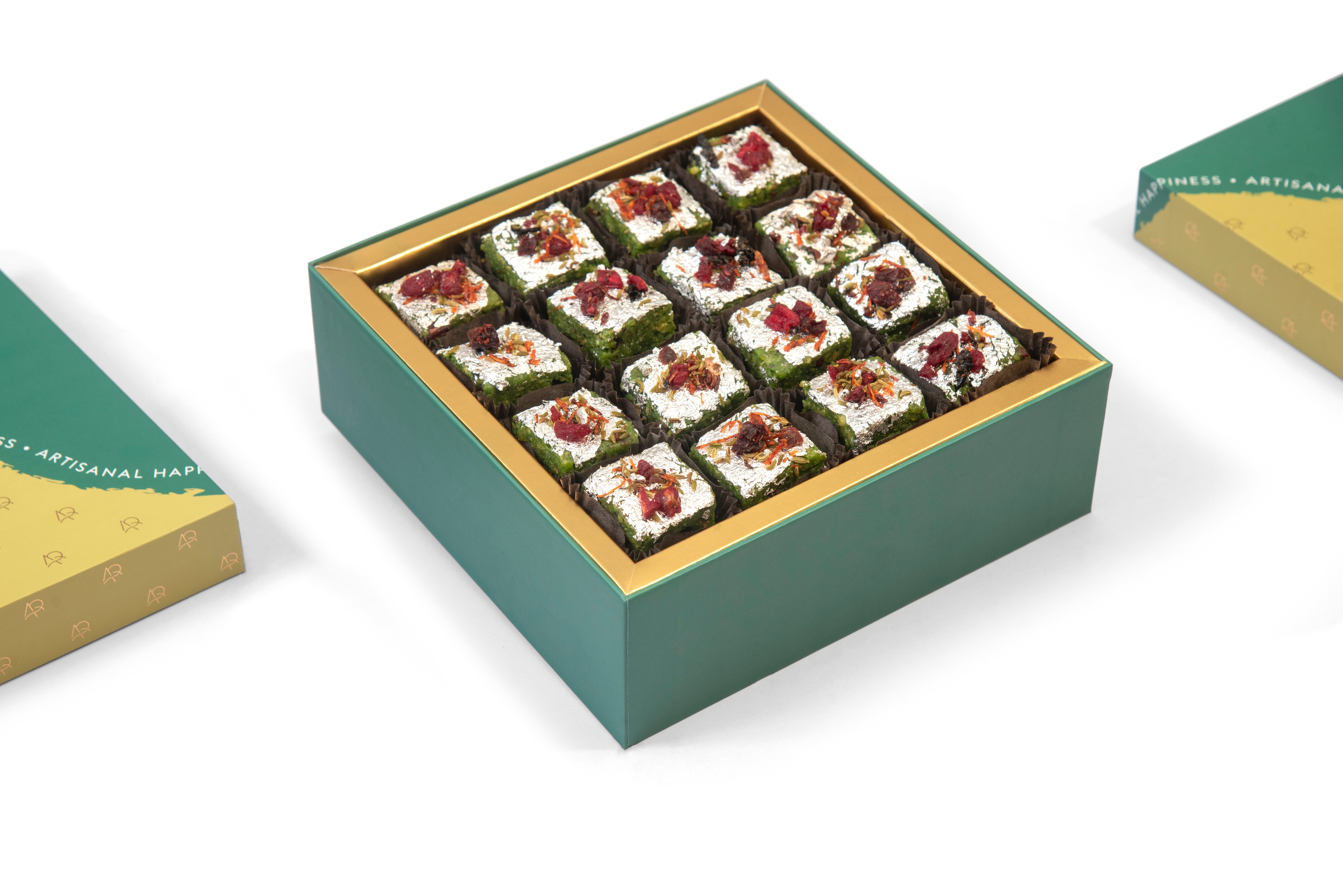 Sweet 16Pc 120 Kolkata Pista Box